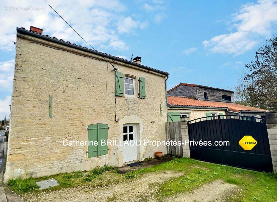 Maison à AIGREFEUILLE-D'AUNIS