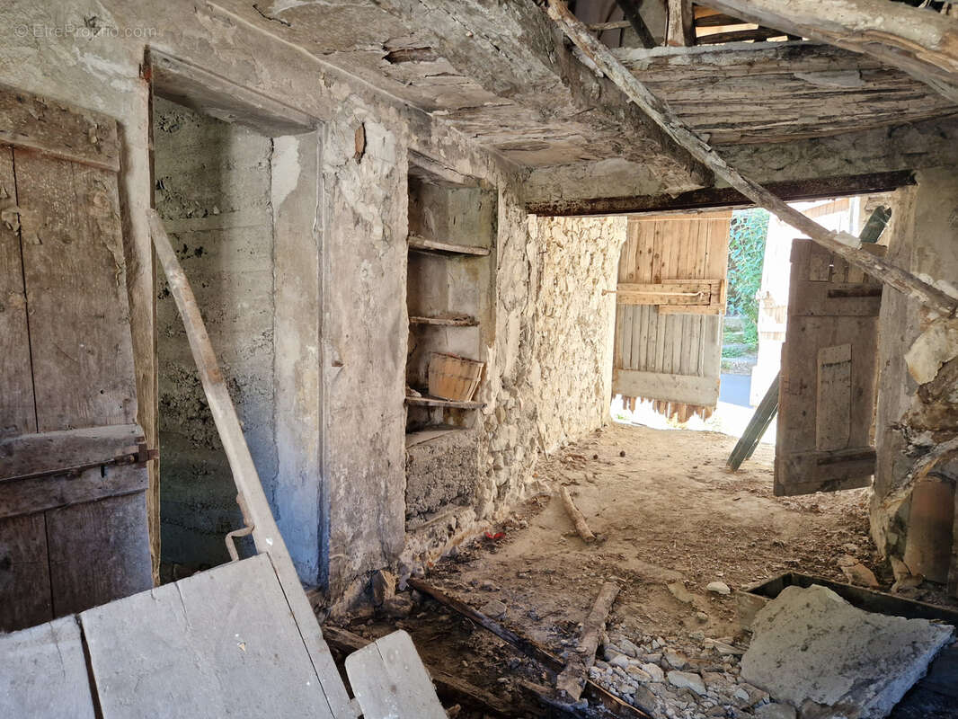 Maison de village à rénover - photo 16