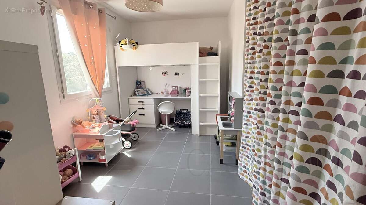 Maison avec piscine  un cadre de vie au calme - photo 7