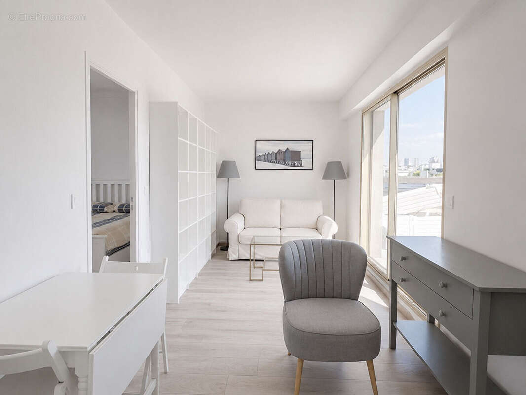 Appartement à PARIS-15E