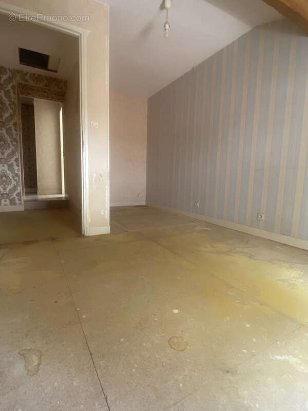 Maison 2 chambres 63 m2 garage dependance - photo 13