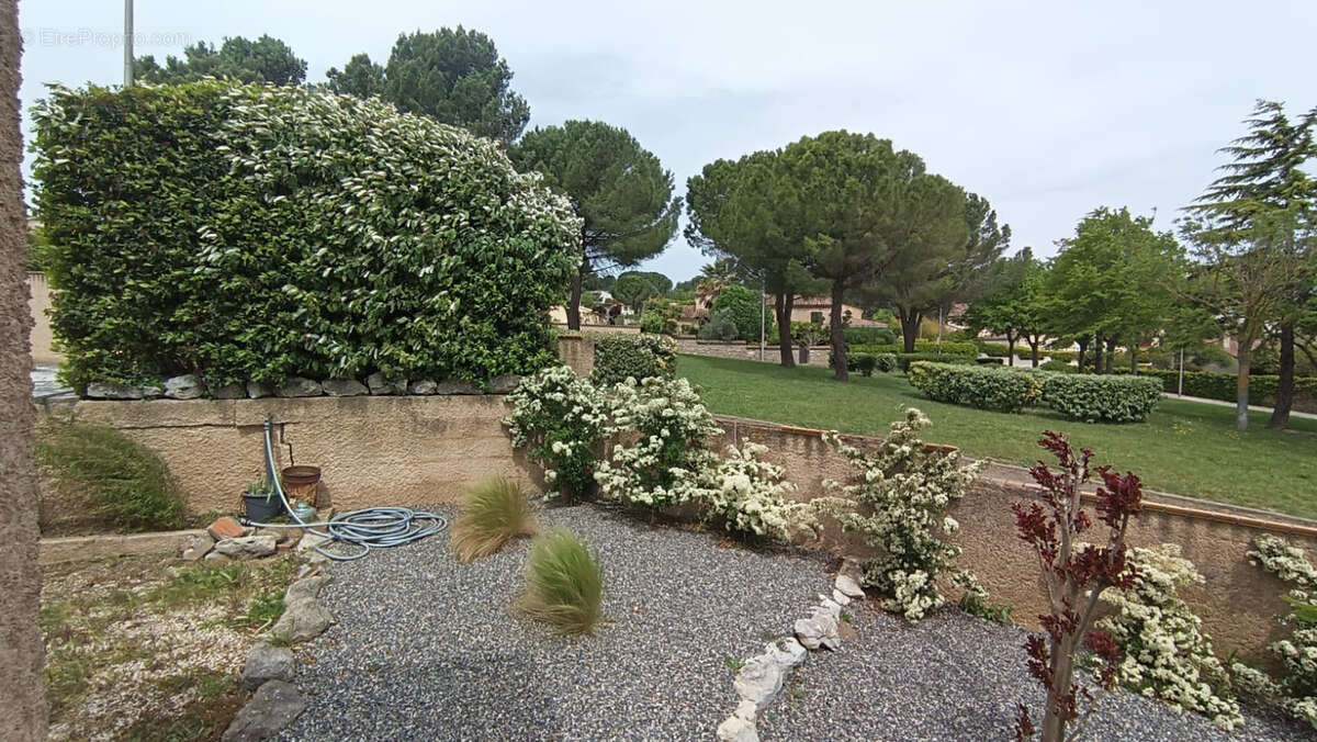 Maison à VILLEMOUSTAUSSOU