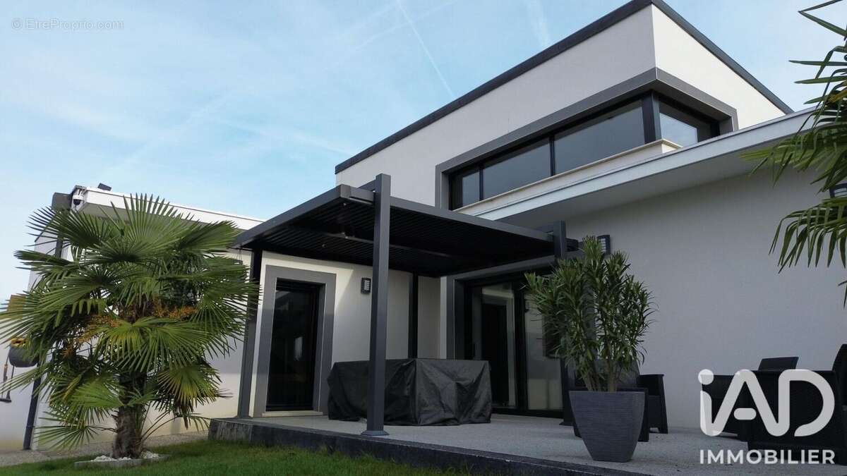 Maison 140 m² à Limoges-Fourches  - photo 2