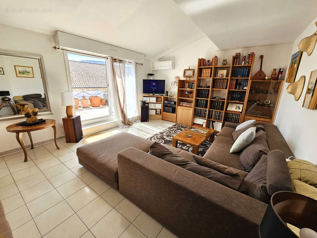 Autre à HYERES
