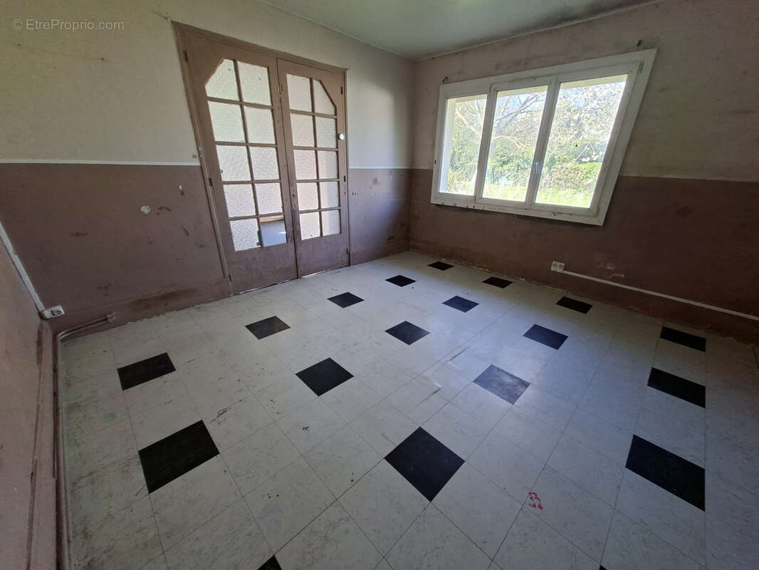 Maison à FEUQUIERES-EN-VIMEU