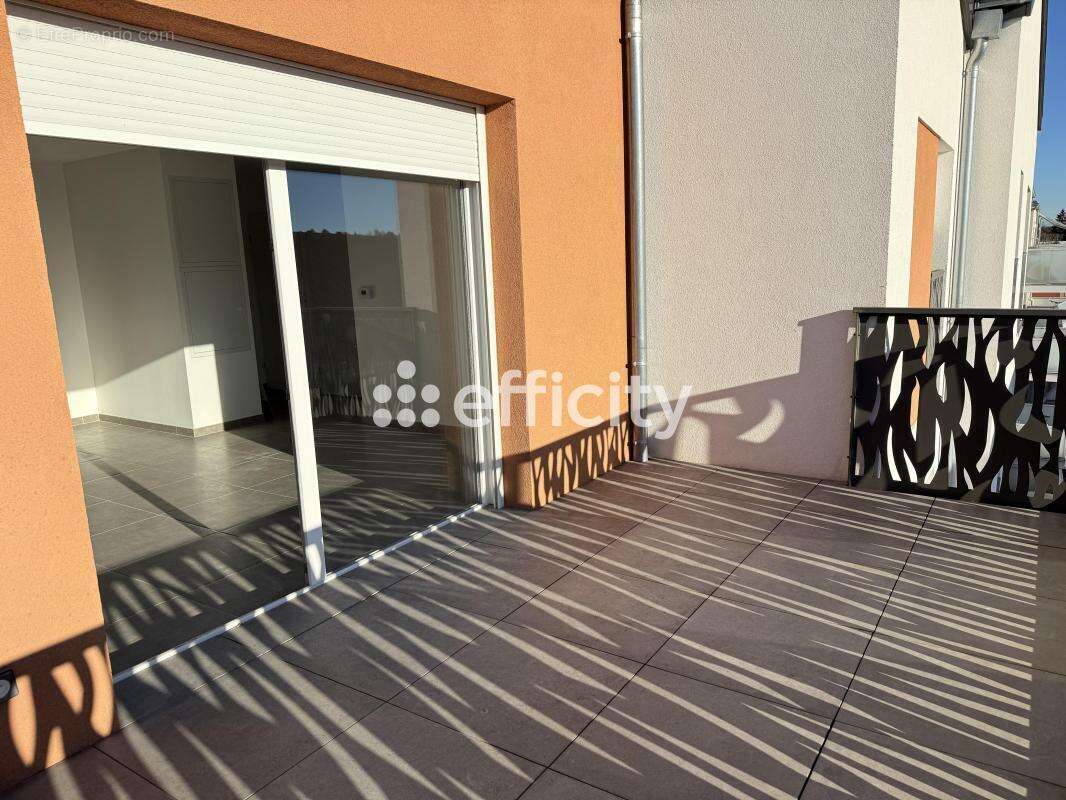 Appartement à SAINT-LAURENT-DE-MURE