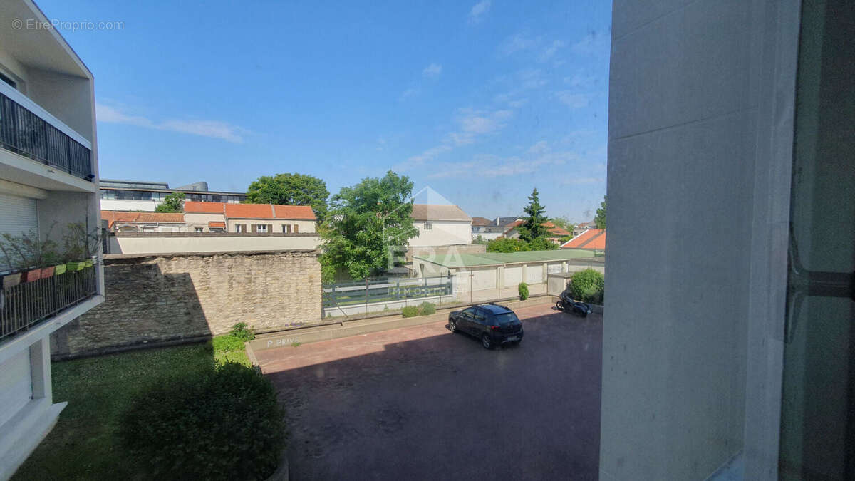 Appartement à SAINT-MAUR-DES-FOSSES