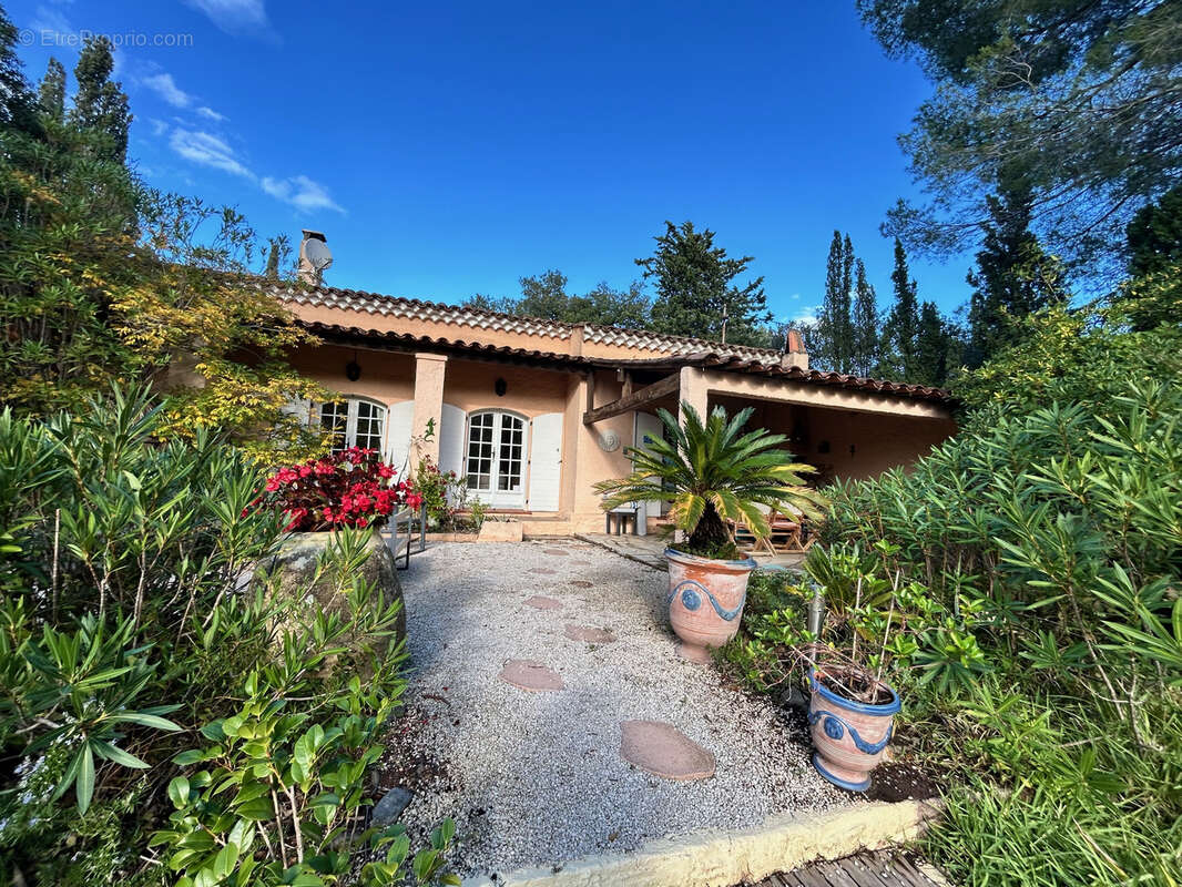 Maison à FREJUS