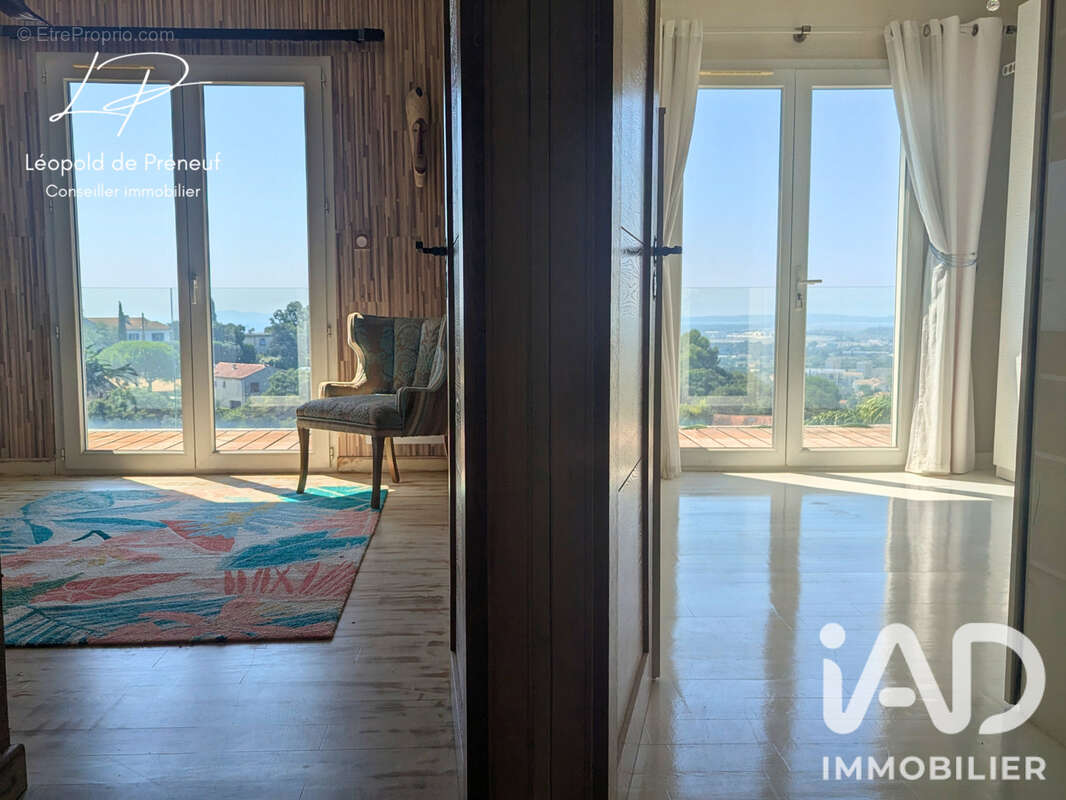 Maison 250 m² à Hyeres  - photo 8