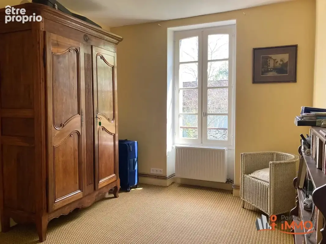 Beaucoup de charme pour cette maison bourgeoise rénovée. - photo 18
