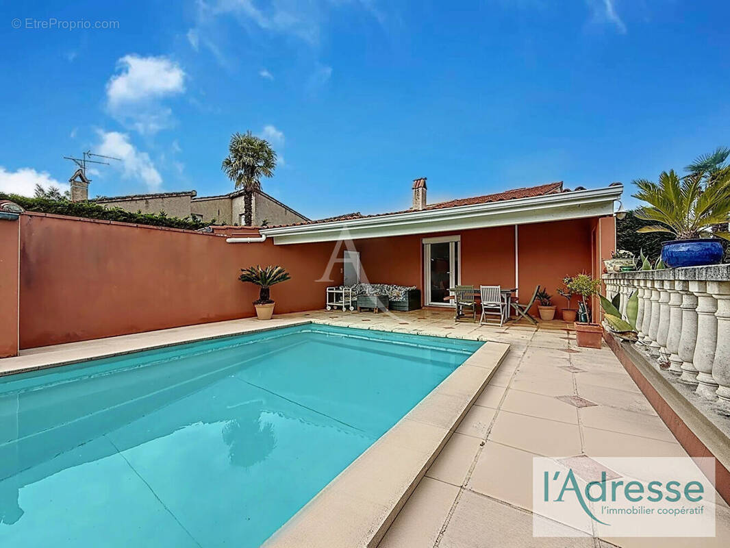 Maison à CASTELGINEST