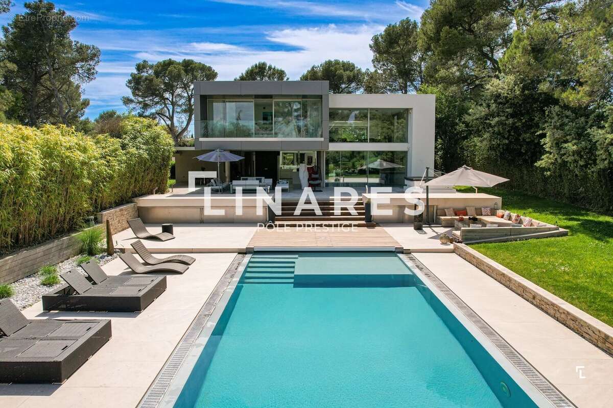 LA CONTEMPORAINE - Villa d’architecte de 529m2  - Vue Sainte-Victoire et prestations d’exception - 13100 - photo 2