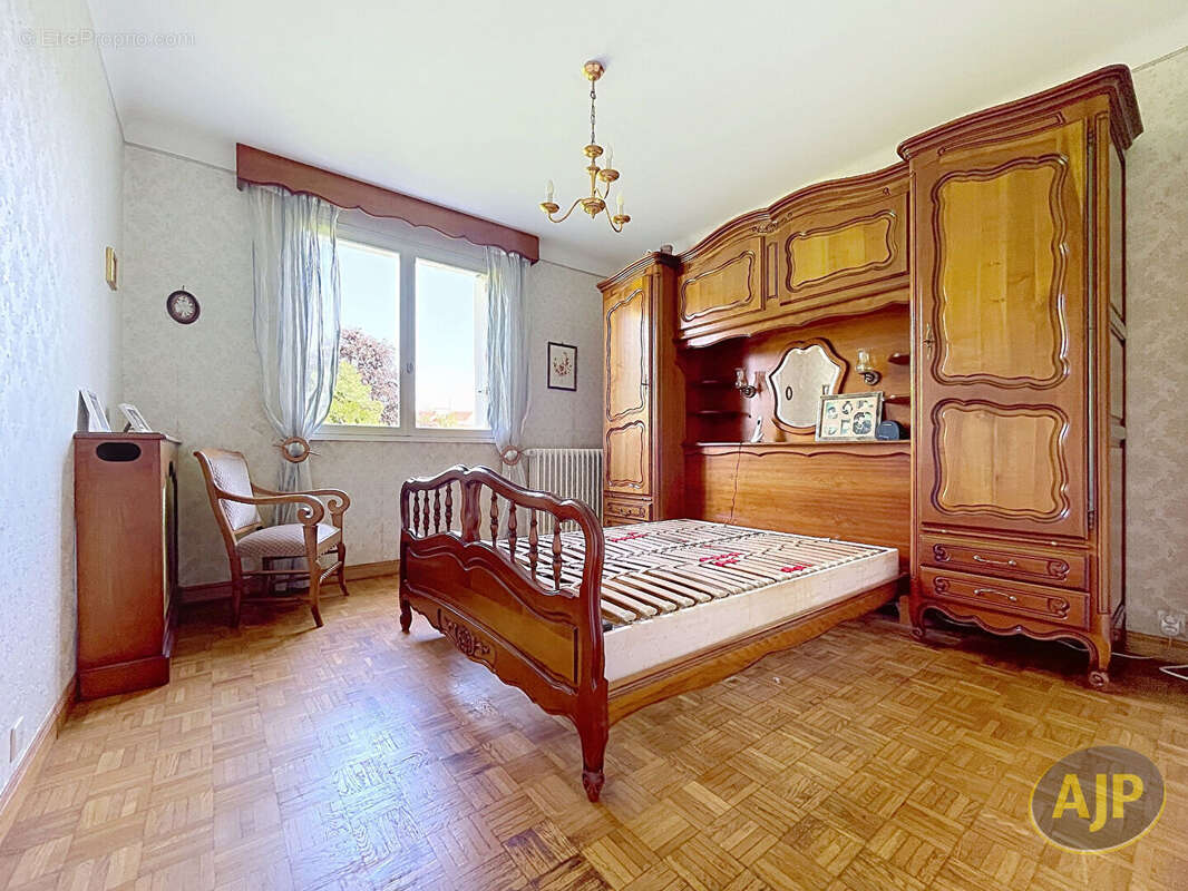Maison à BOUGUENAIS