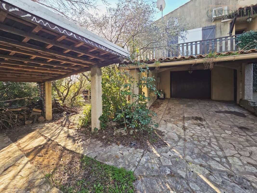 Maison à RESTINCLIERES