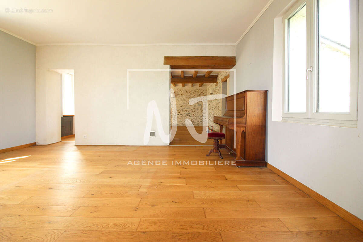 Maison à MOZE-SUR-LOUET