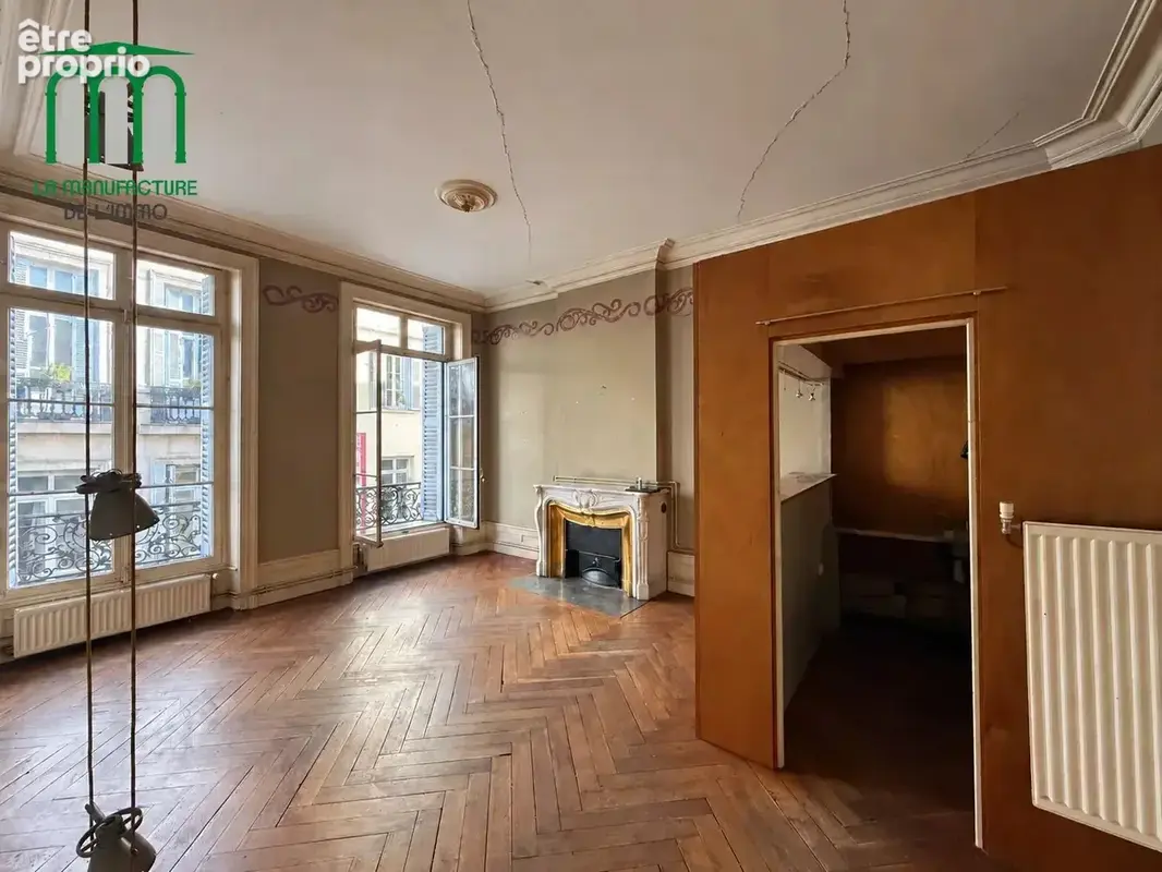 Secteur Hôtel de ville appartement T3 à rénover - photo 12