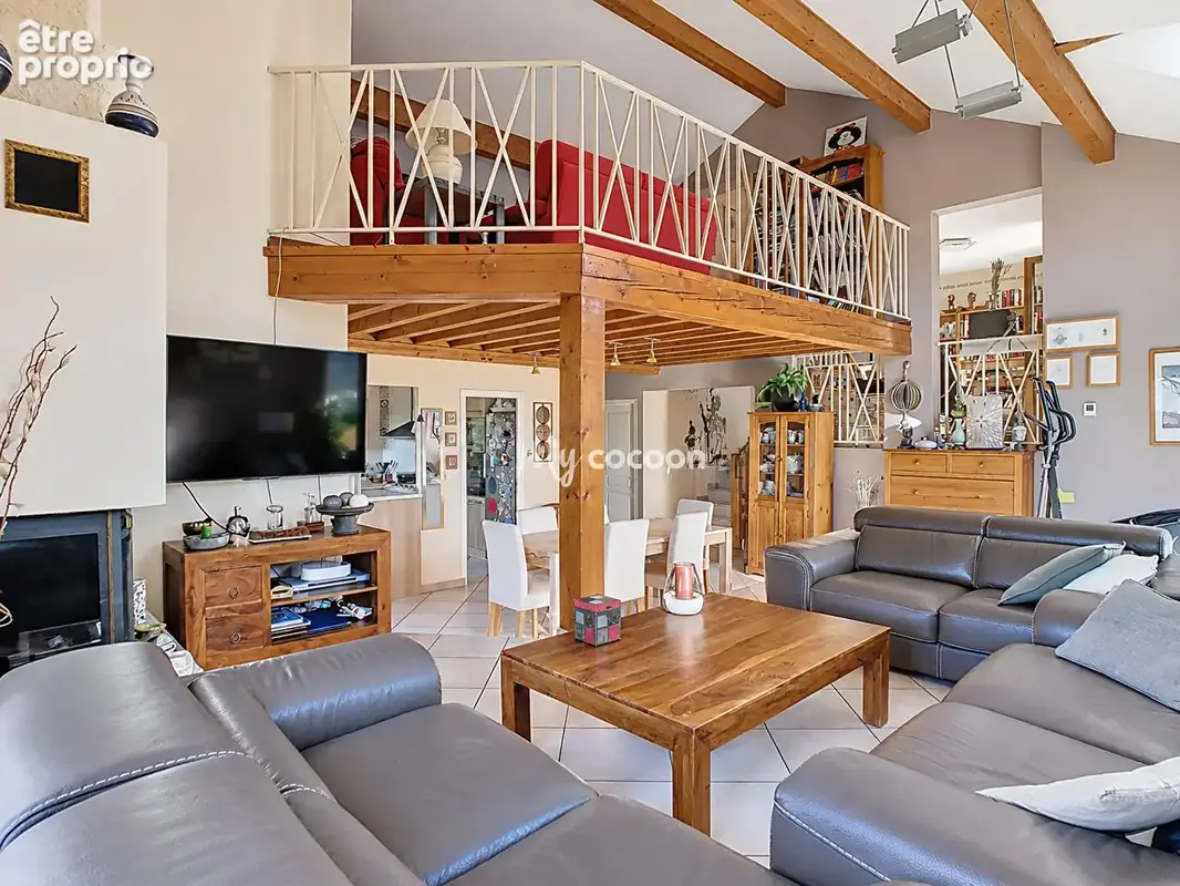 Maison - T6 - 177 m² - photo 6