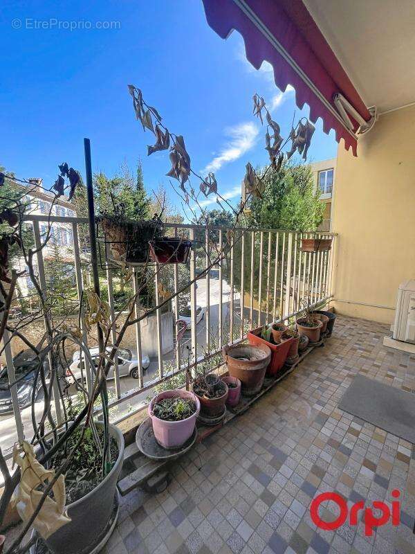 Appartement à MARSEILLE-12E
