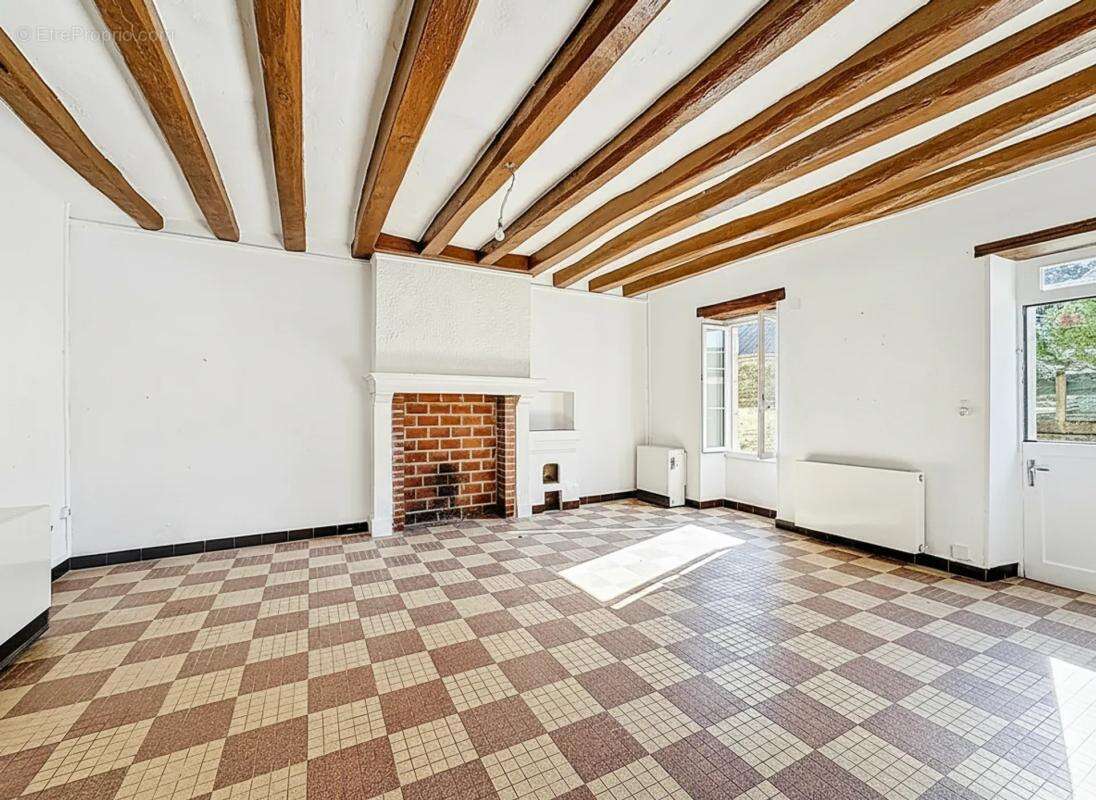 Maison à NOYEN-SUR-SARTHE