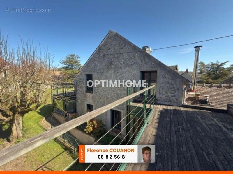 Sainte Mesme - Maison de caractère atypique 10 pièces – 230 m² – 5 chambres - garage 3 voitures - photo 2