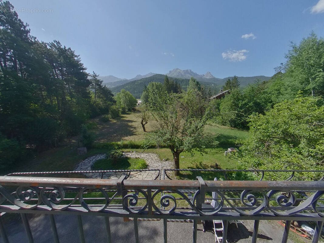 Appartement 7 pièces 170 m² · à Barcelonnette · 170 m² · 288 700 €