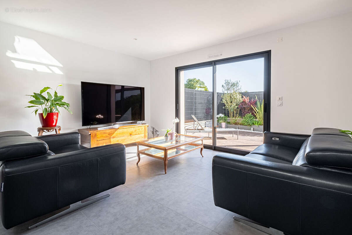 Superbe Maison Contemporaine bio climatique de 163m² + gagage - photo 4