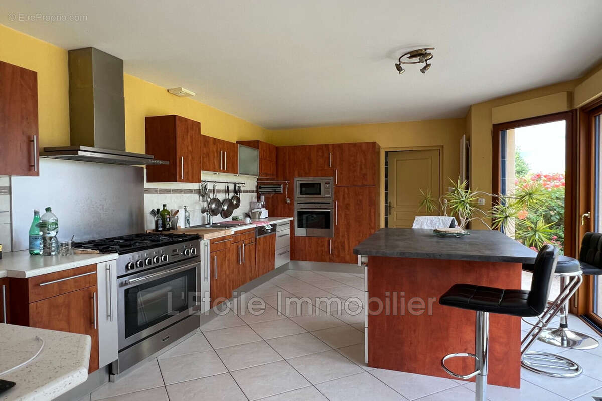 Maison 204 m² à Mortagne-Au-Perche  - photo 7