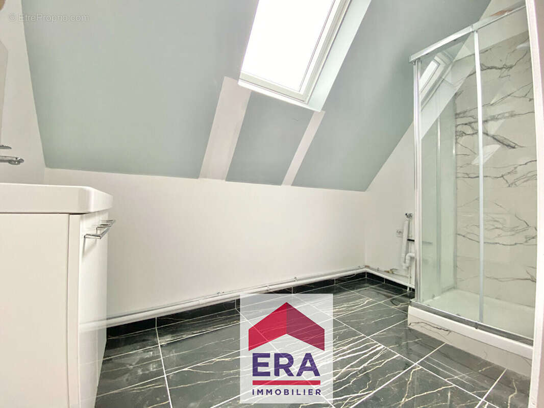 Maison à SARTROUVILLE