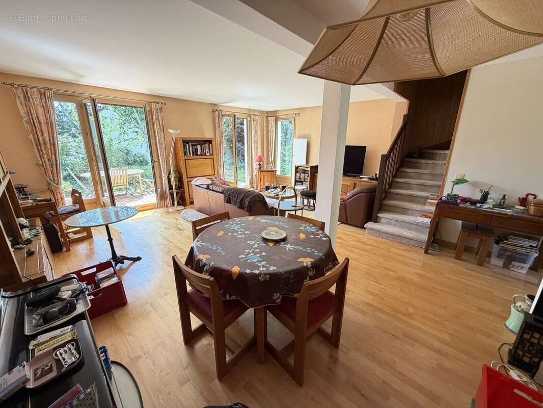 Maison de 7 Pièces à Fourqueux - photo 2