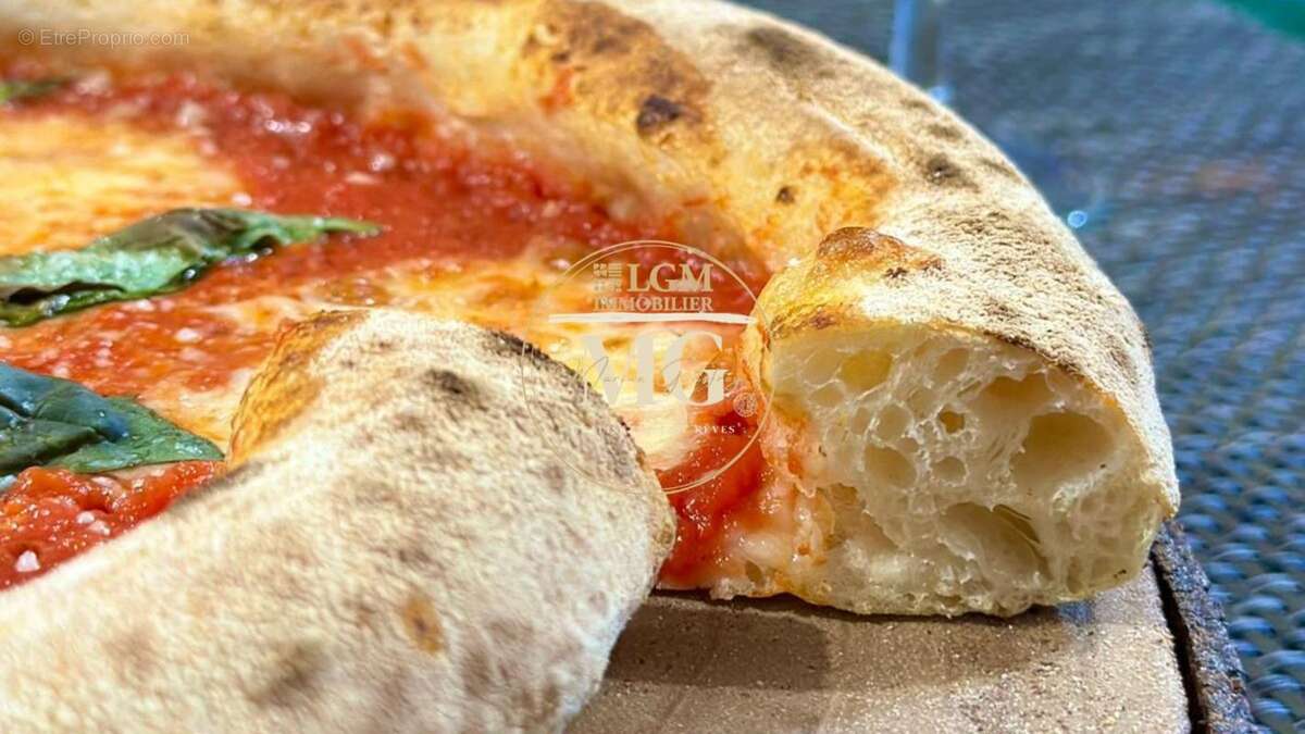 Commerce à LES MAGES