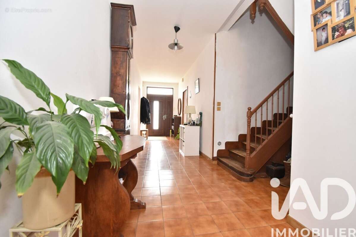 Photo 2 - Maison à SAINTE-FOY-DE-PEYROLIERES