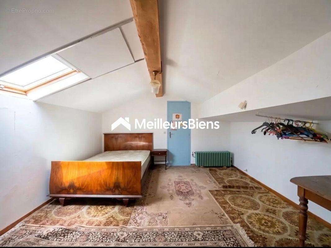 Ancien corps de ferme à fort potentiel sur 1 545 m² à Baneins - photo 10