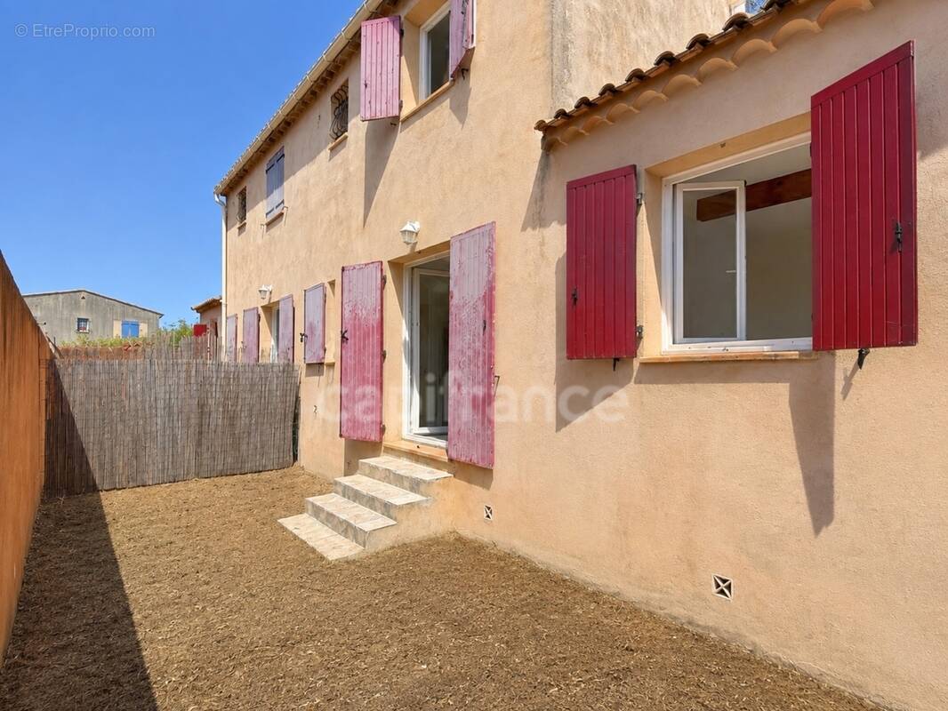 Maison à PUYVERT