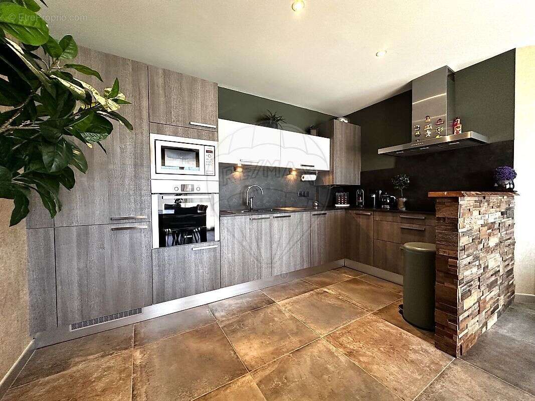 Appartement à AMNEVILLE