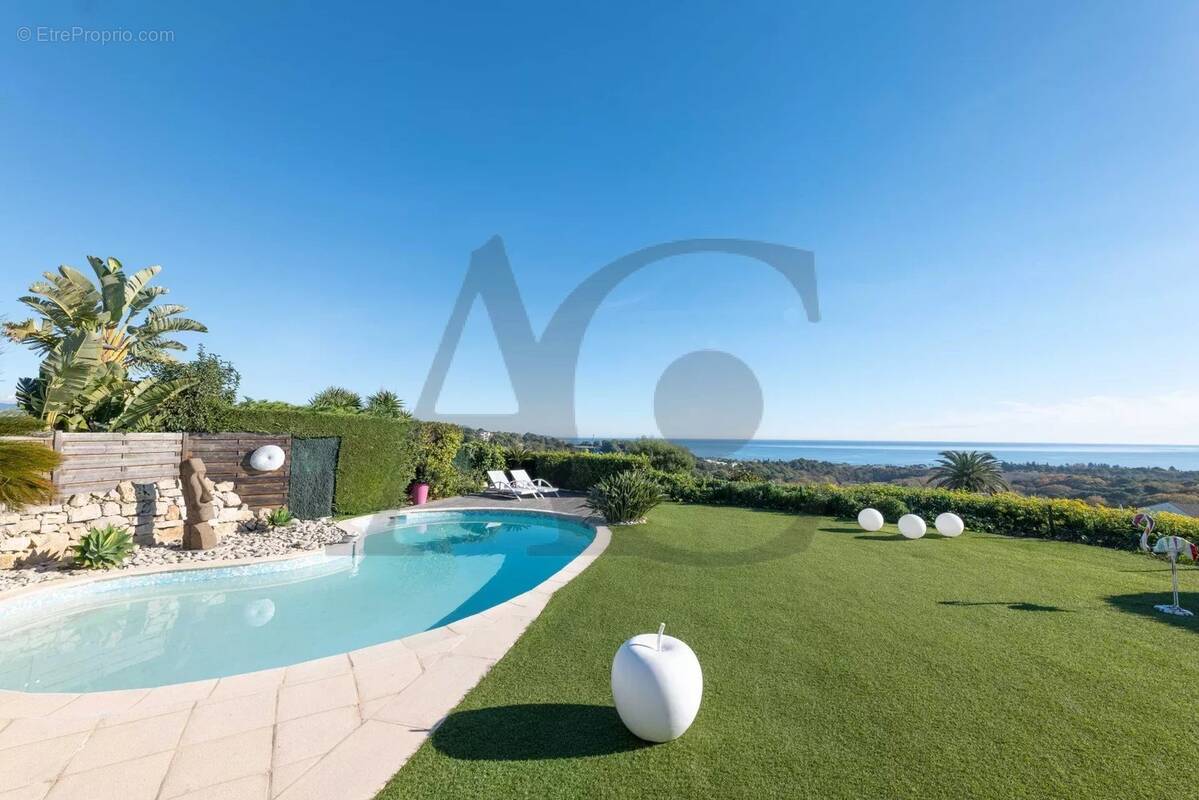 Maison à VILLENEUVE-LOUBET