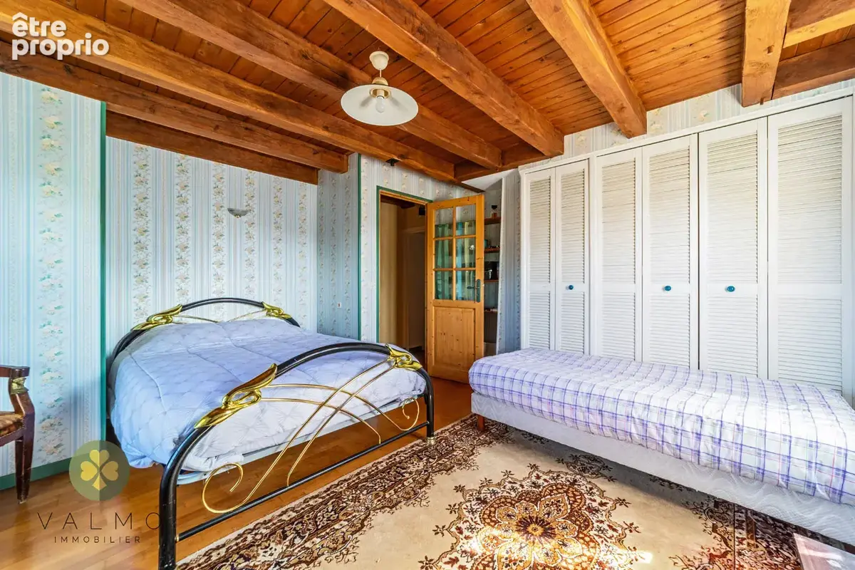 Gambais   sublime maison en pierre avec dépendances - photo 13