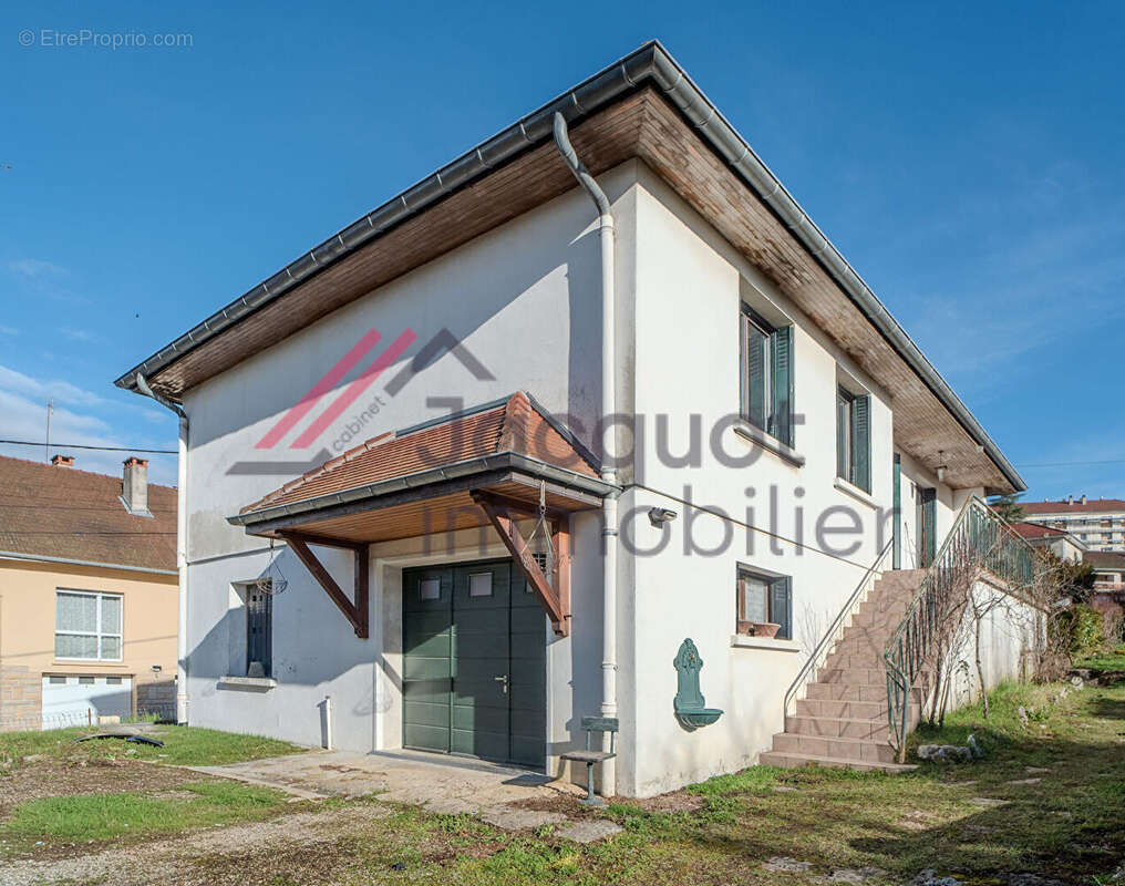 Maison à LONS-LE-SAUNIER