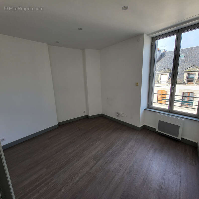 Appartement à RIOM-ES-MONTAGNES