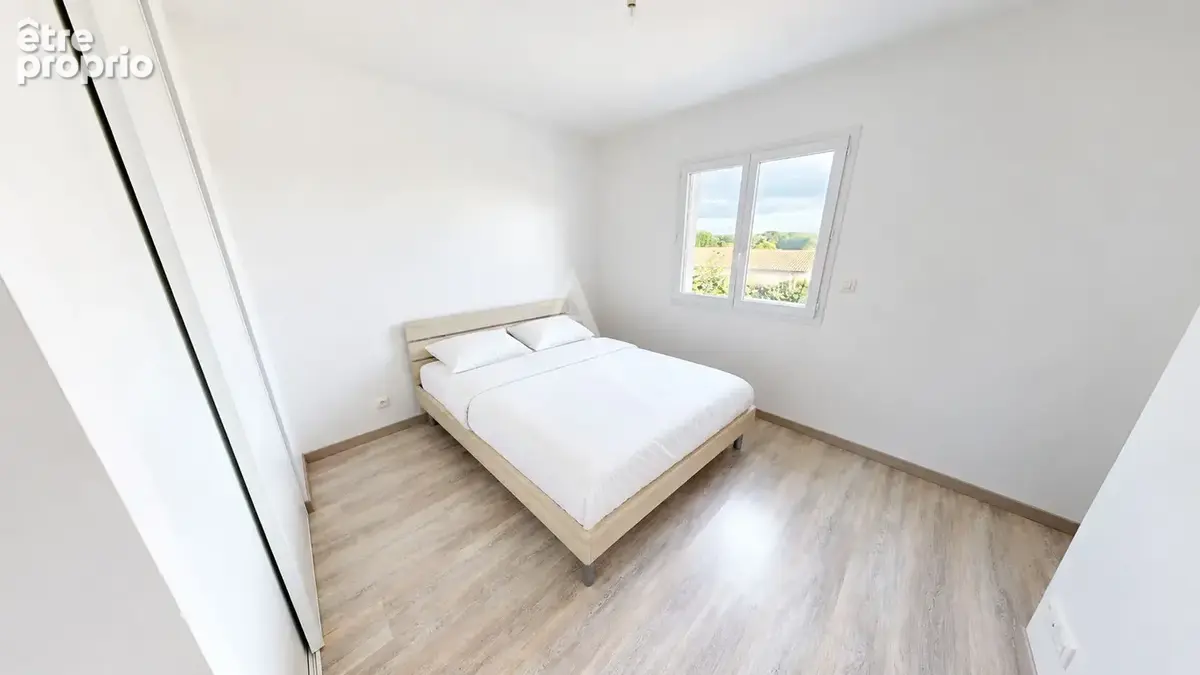 Montamisé - Maison familiale avec piscine, jardin et prestations complètes - photo 6