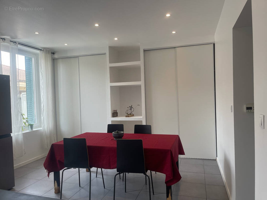Appartement à LE PONT-DE-CLAIX