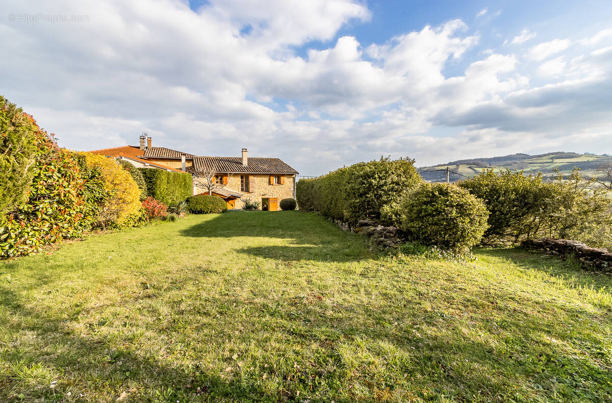 Maison à VILLE-SUR-JARNIOUX