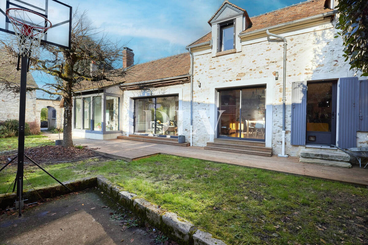 Maison à VULAINES-SUR-SEINE