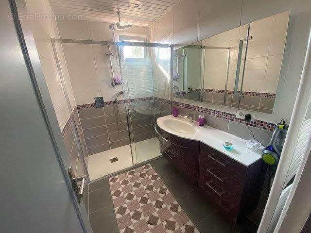 Maison à PUY-GUILLAUME