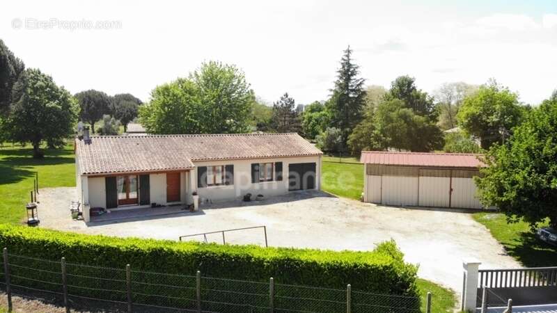 Maison de plain pied - 3 chambres - hangar - proche de MIRAMONT DE GUYENNE (47) - photo 8