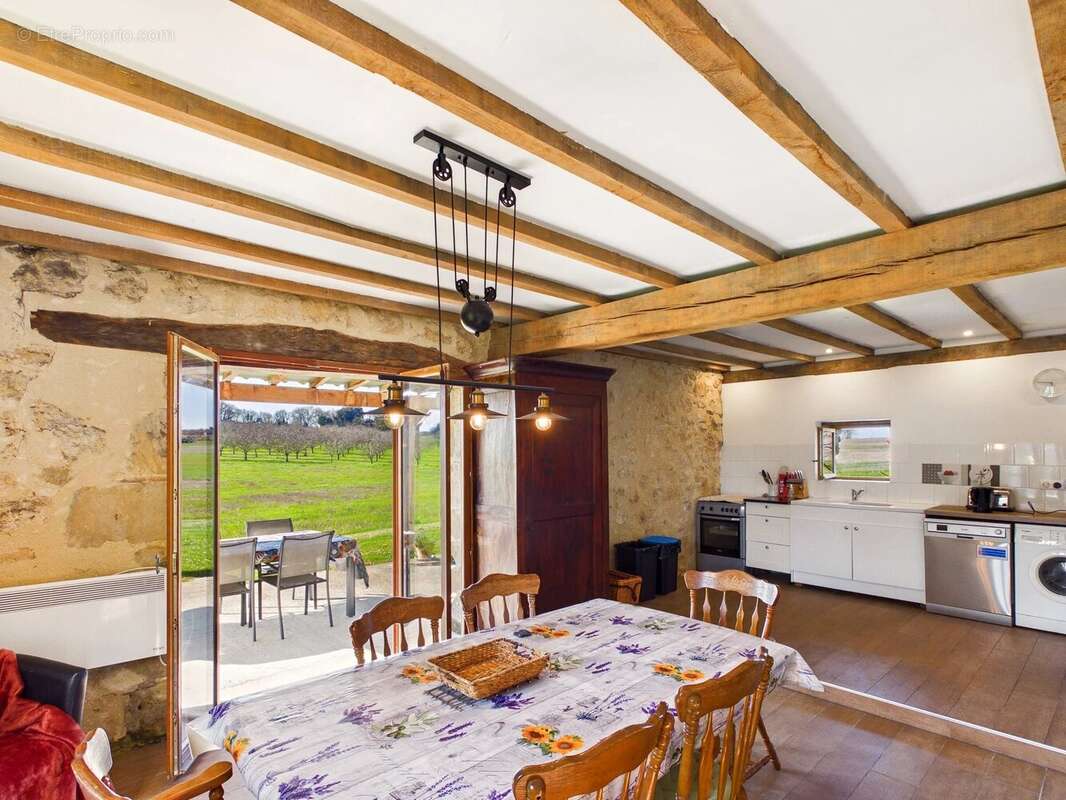 Maison à LAUZUN