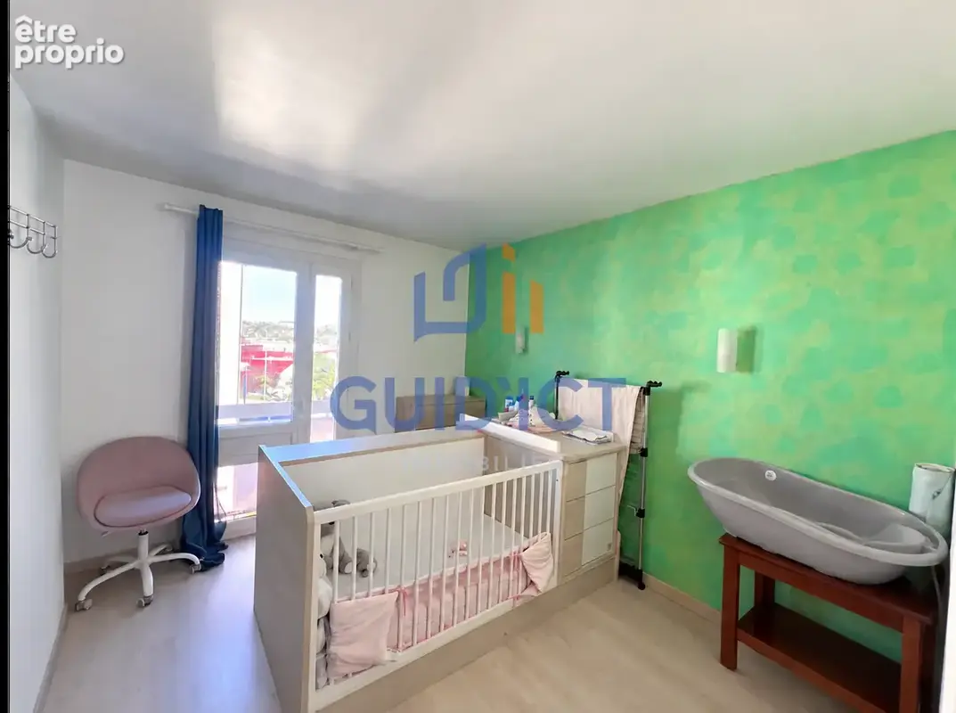 ONET-LE-CHÂTEAU   T4 traversant de 82 m2 avec balcon, garage et cave - photo 8
