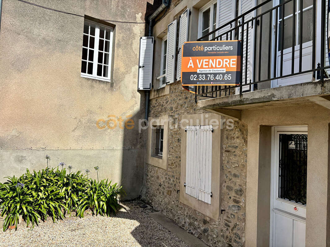 Maison de caractère hypercentre COUTANCES - 5 chambres - photo 18