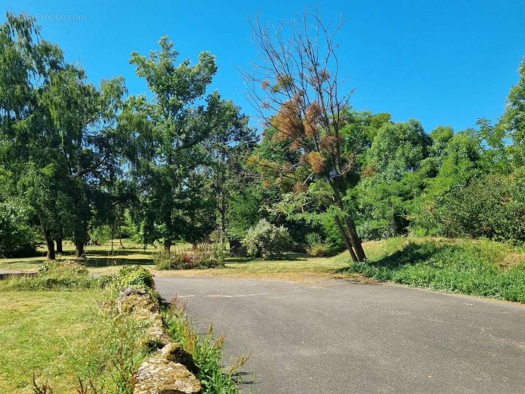 Maison à CHATEAUNEUF-SUR-CHER