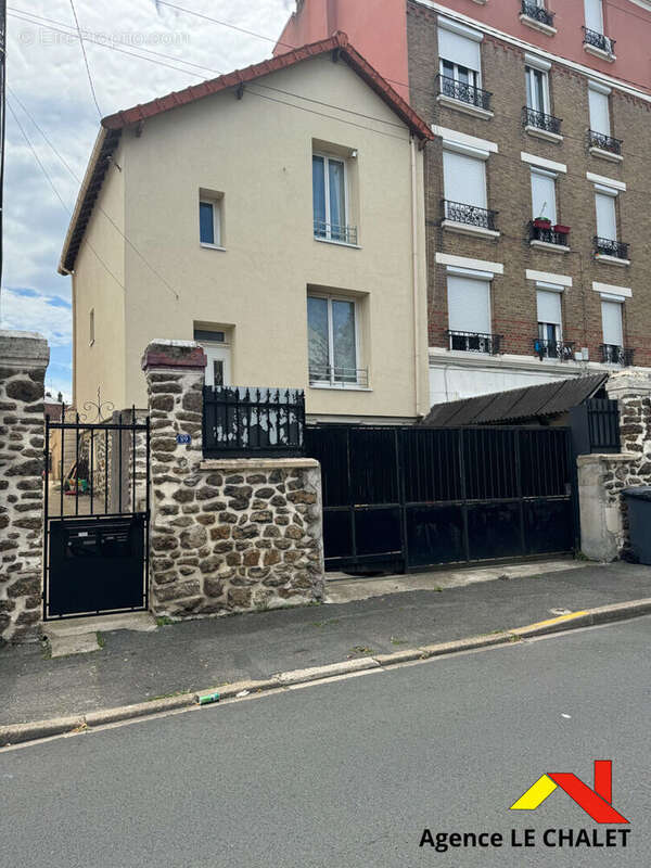 Maison à VILLENEUVE-LE-ROI