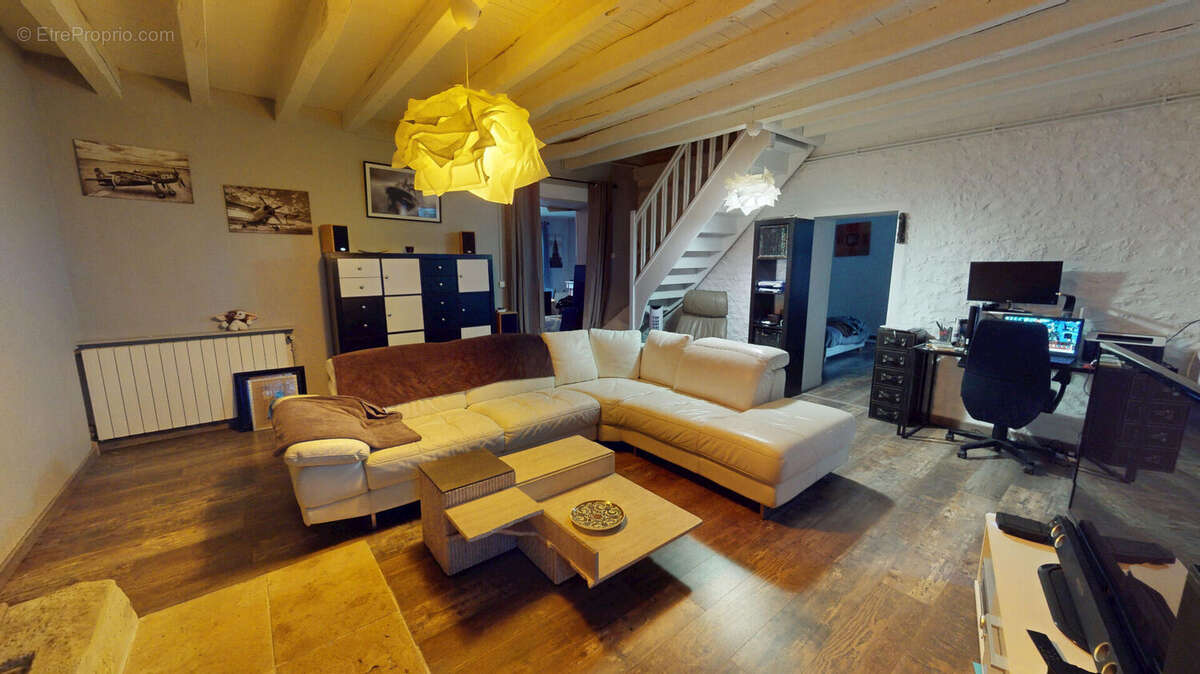 Maison à OUROUER-LES-BOURDELINS